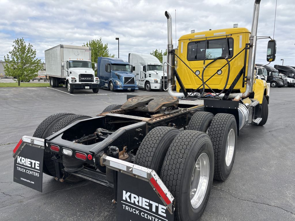 Slide images of 2022 MACK PI64T