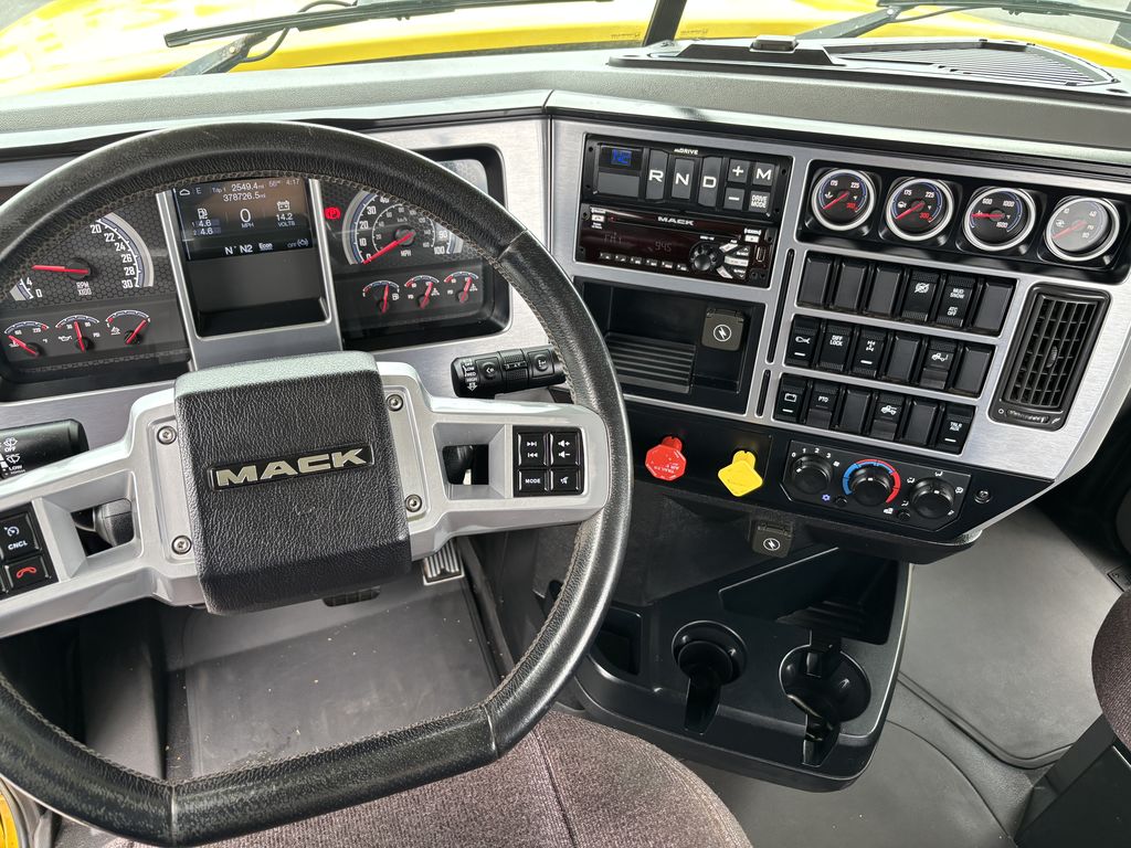 Slide images of 2022 MACK PI64T