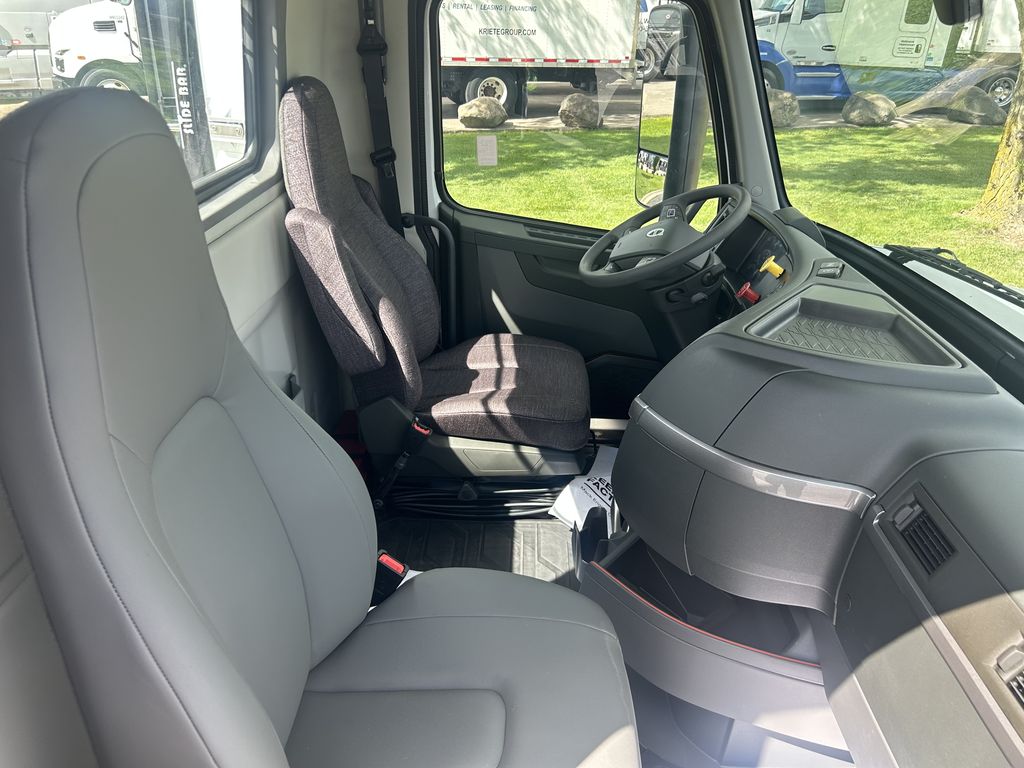Slide images of 2025 VOLVO VNL64T300