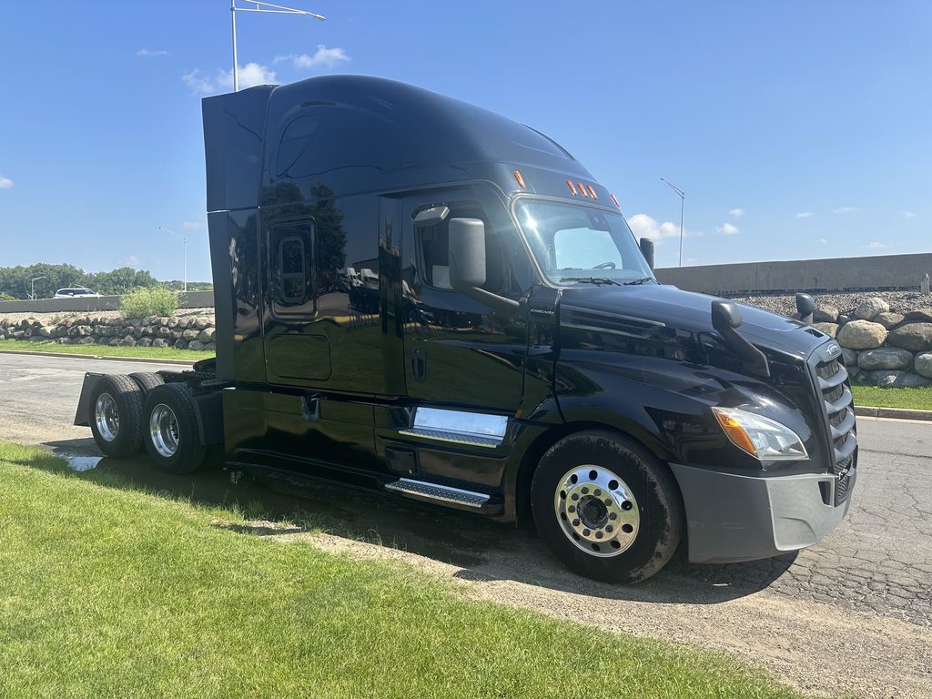 Slide images of 2021 FREIGHTLINER CASCADIA 126