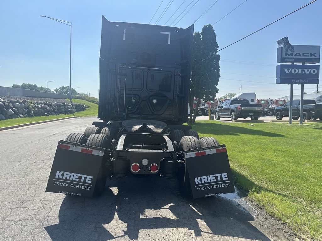 Slide images of 2021 FREIGHTLINER CASCADIA 126