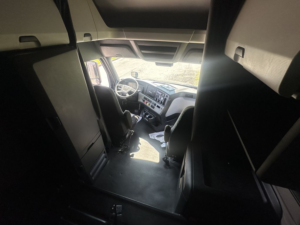 Slide images of 2021 FREIGHTLINER CASCADIA 126