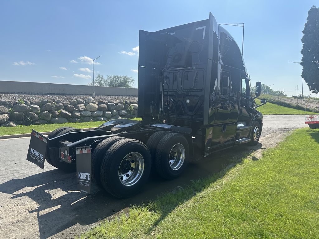 Slide images of 2021 FREIGHTLINER CASCADIA 126
