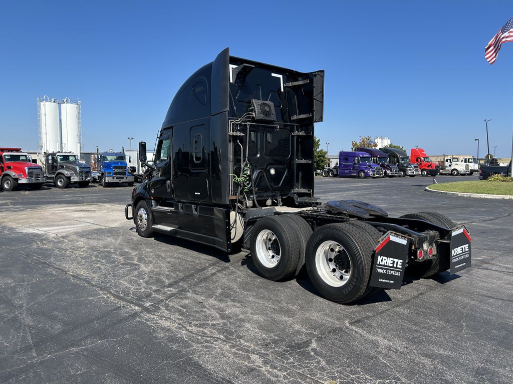 Slide images of 2021 FREIGHTLINER CASCADIA 126