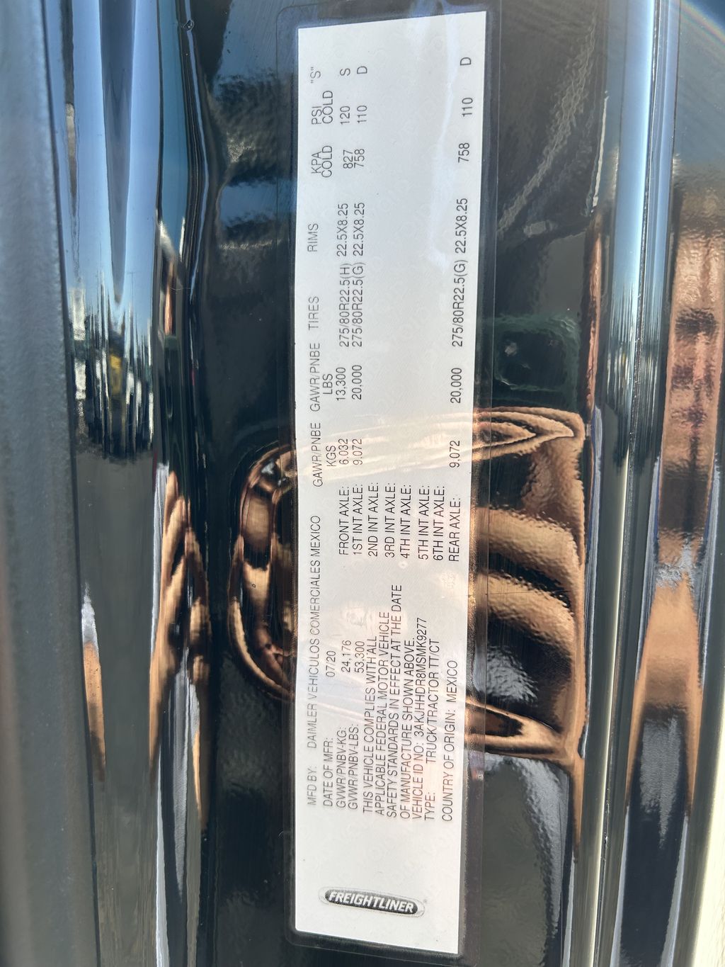 Slide images of 2021 FREIGHTLINER CASCADIA 126