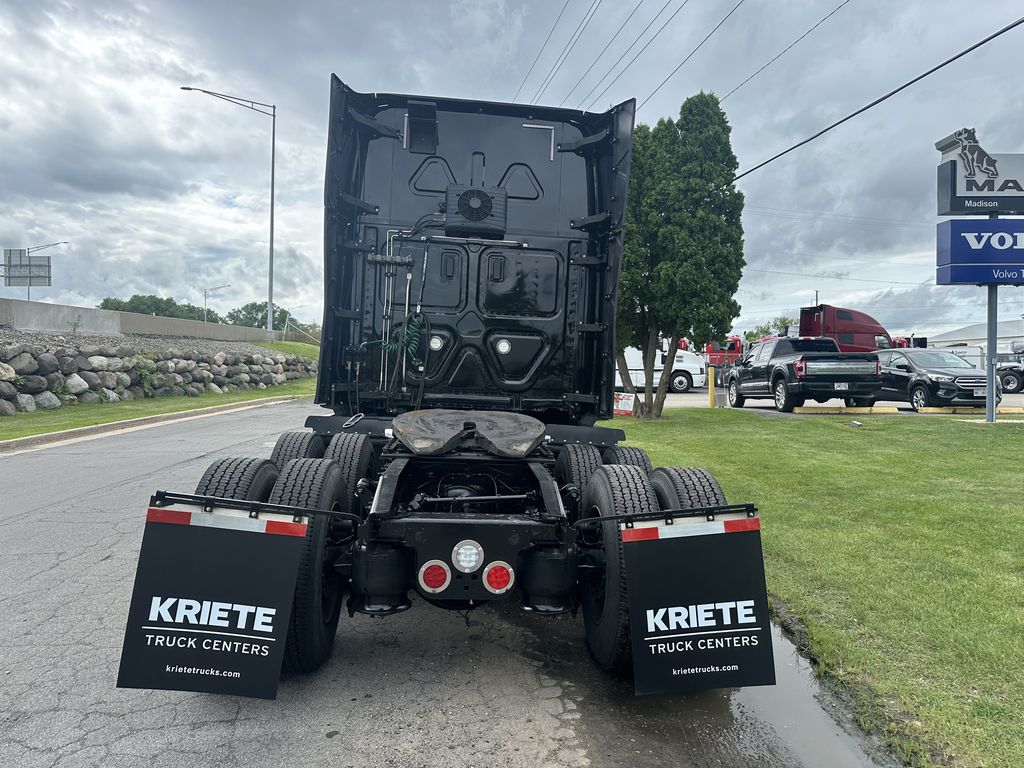 Slide images of 2021 FREIGHTLINER CASCADIA 126