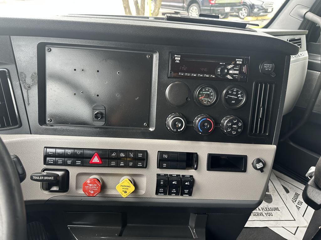 Slide images of 2021 FREIGHTLINER CASCADIA 126