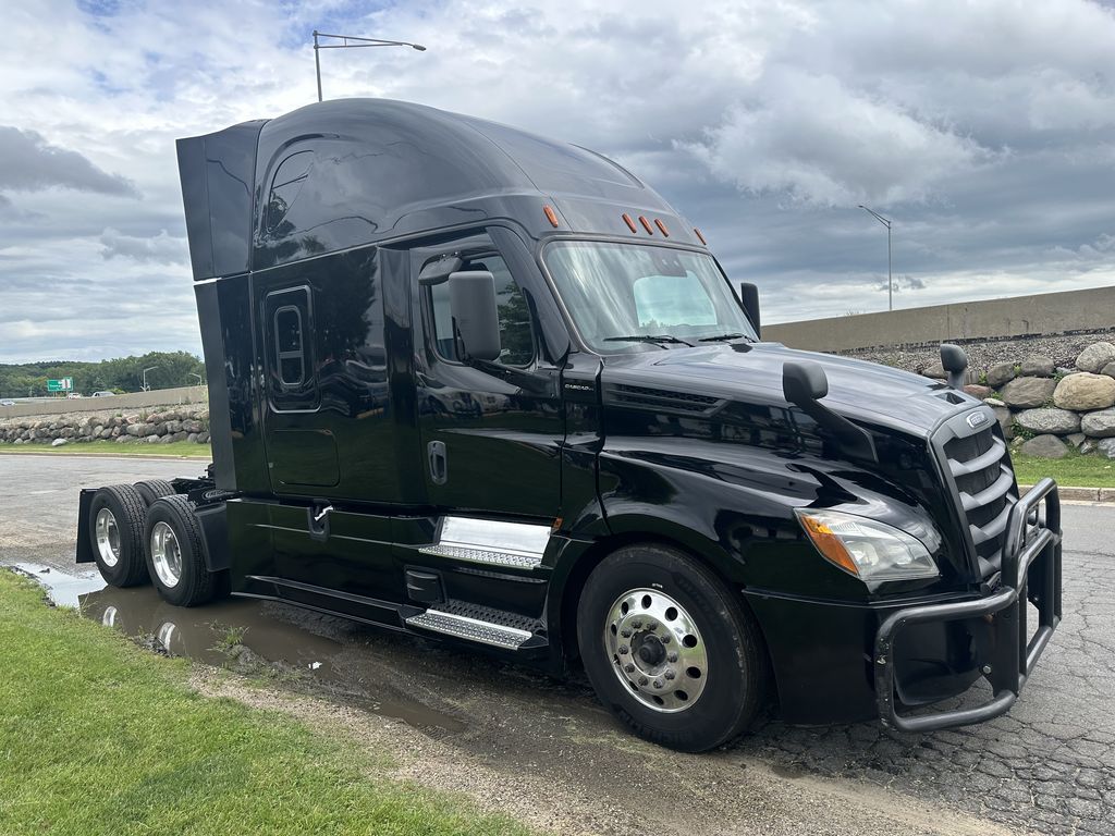 Slide images of 2021 FREIGHTLINER CASCADIA 126