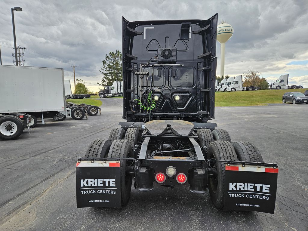 Slide images of 2021 FREIGHTLINER CASCADIA 126