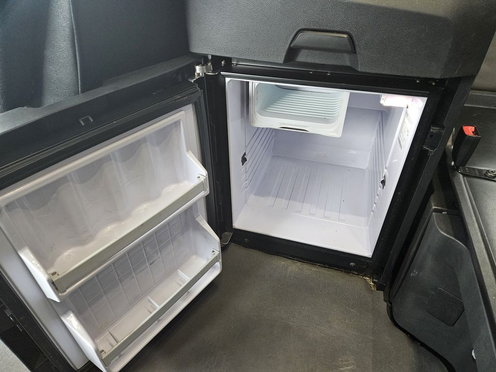 Slide images of 2021 FREIGHTLINER CASCADIA 126