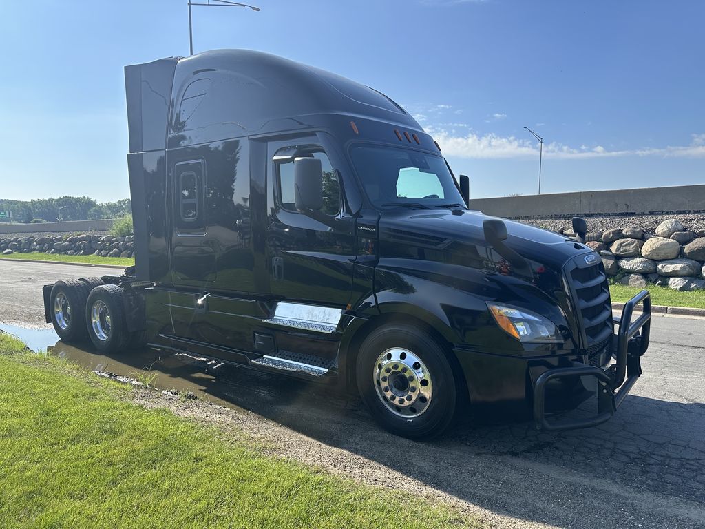 Slide images of 2021 FREIGHTLINER CASCADIA 126