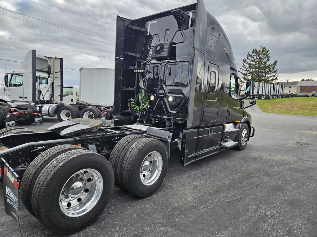 Slide images of 2021 FREIGHTLINER CASCADIA 126