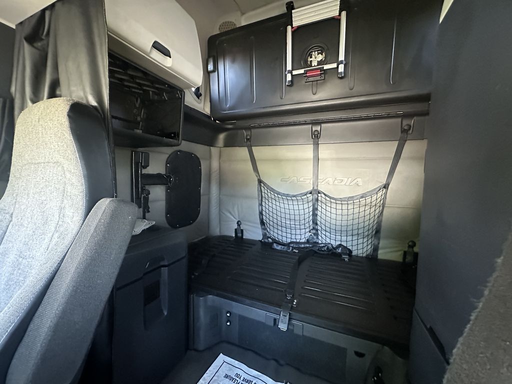 Slide images of 2021 FREIGHTLINER CASCADIA 126