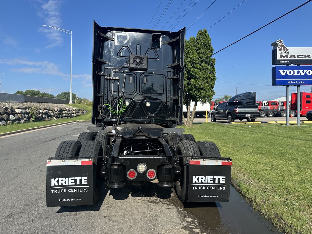 Slide images of 2021 FREIGHTLINER CASCADIA 126