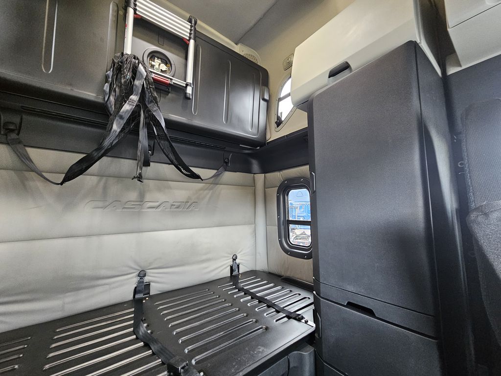 Slide images of 2021 FREIGHTLINER CASCADIA 126