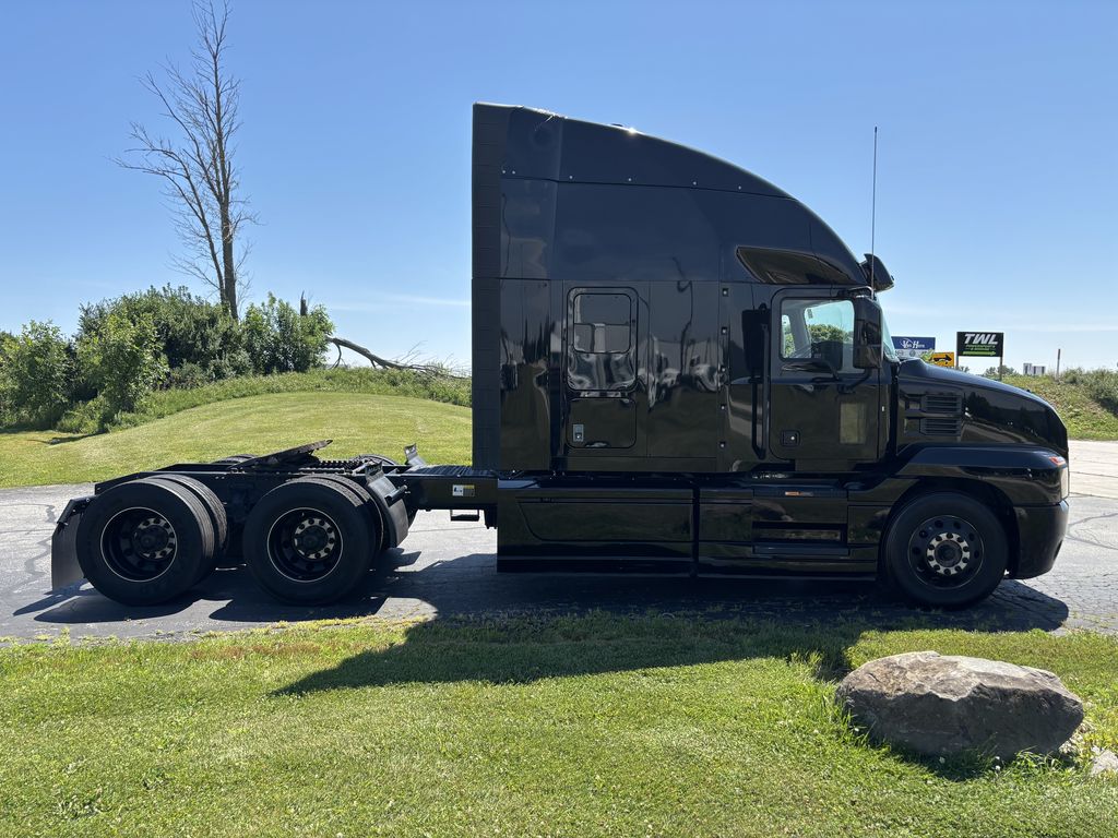 Slide images of 2021 MACK AN64T