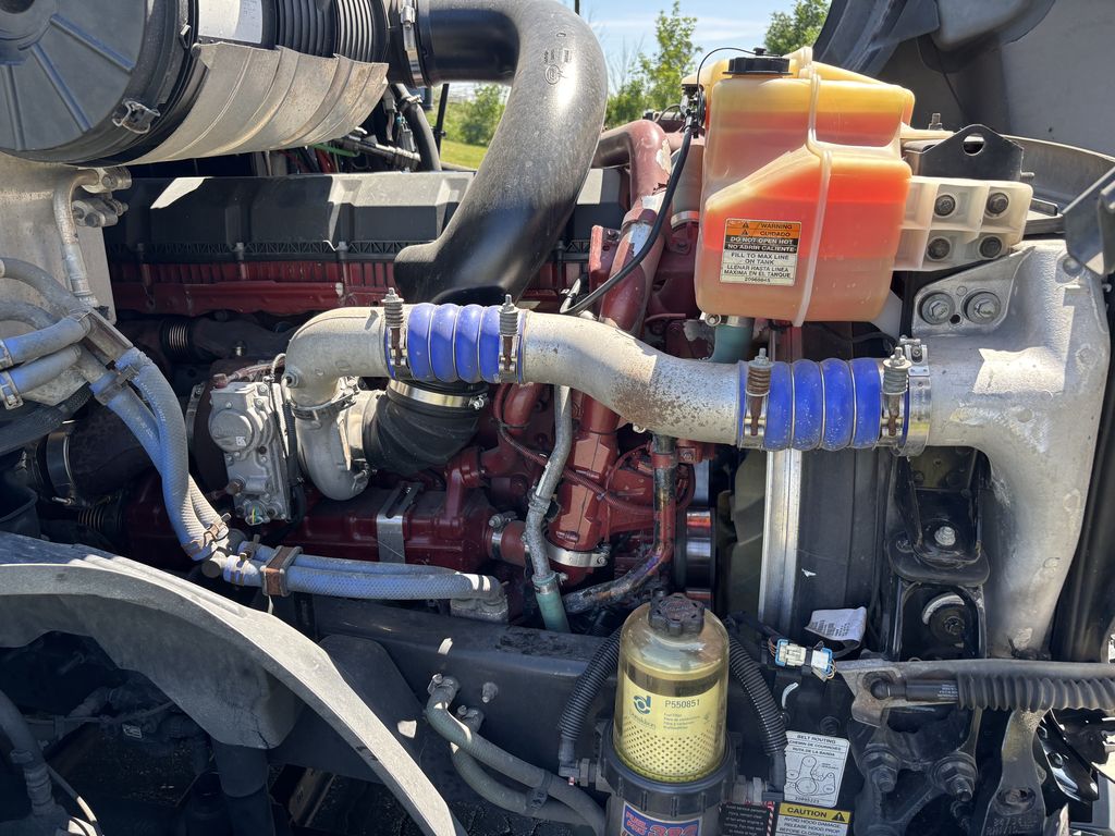 Slide images of 2021 MACK AN64T
