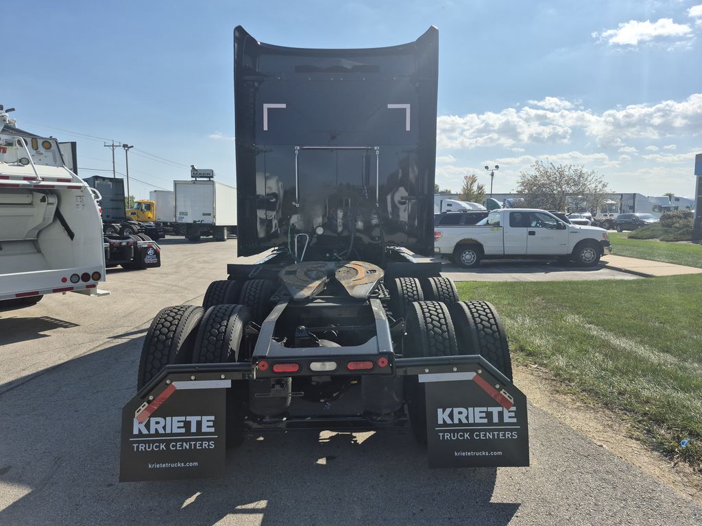 Slide images of 2021 MACK AN64T