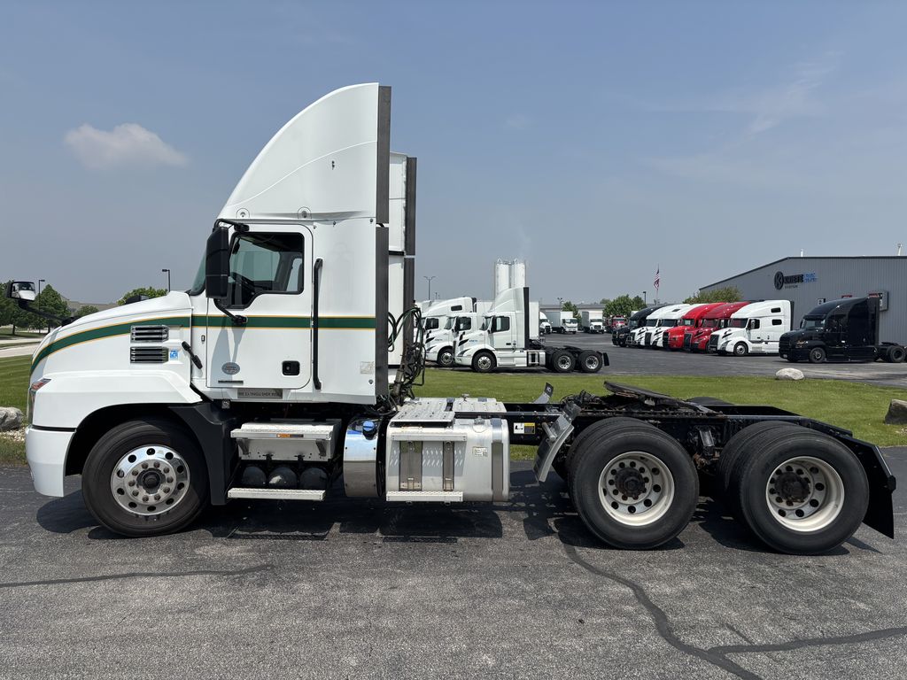 Slide images of 2021 MACK ANTHEM