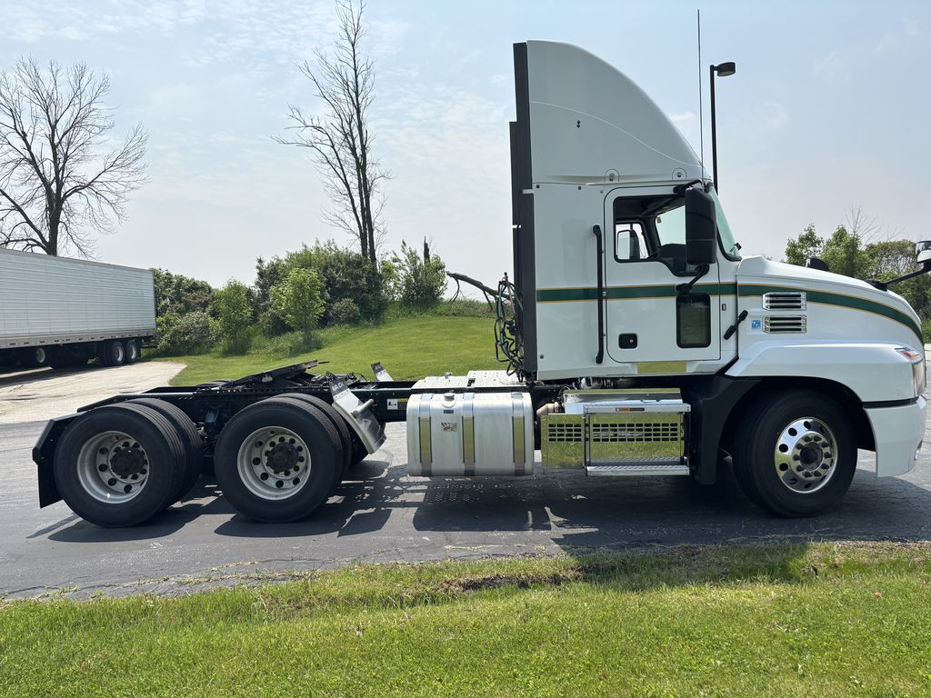 Slide images of 2021 MACK ANTHEM