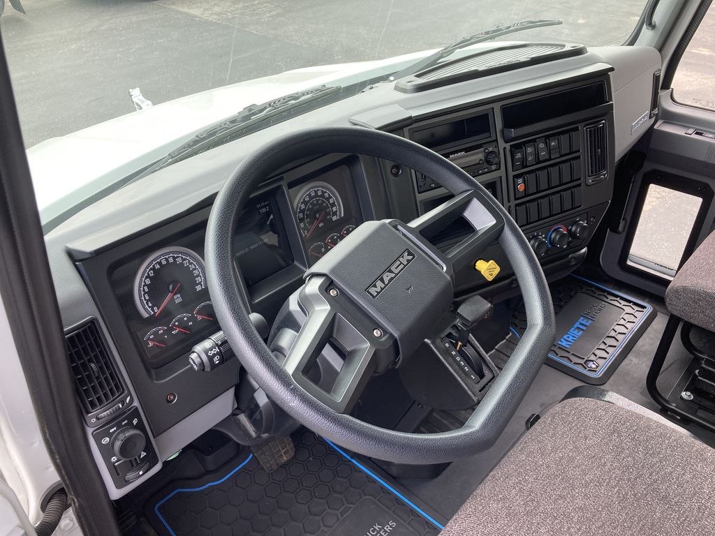 Slide images of 2025 MACK MD642