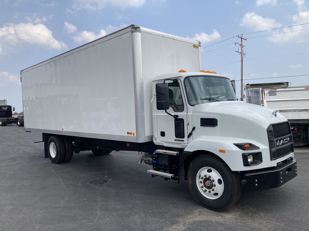 Slide images of 2025 MACK MD642