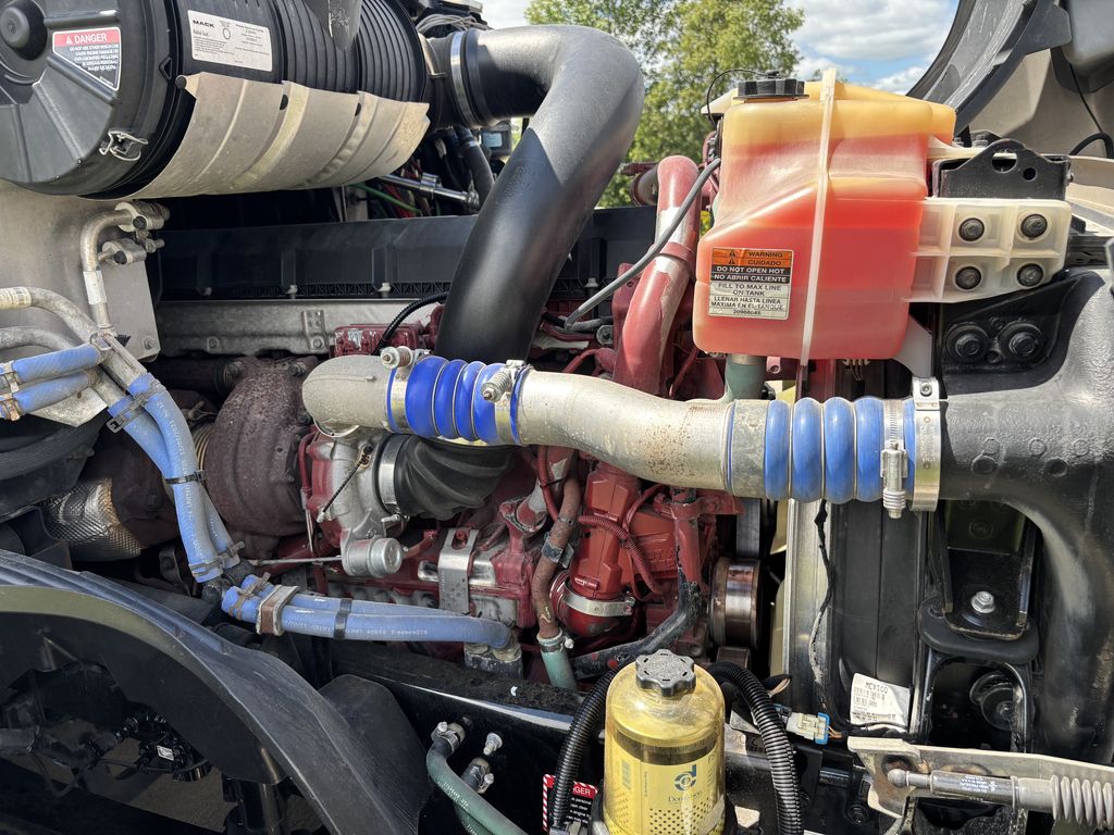 Slide images of 2023 MACK AN64T