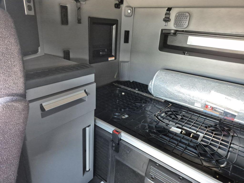 Slide images of 2023 MACK AN64T