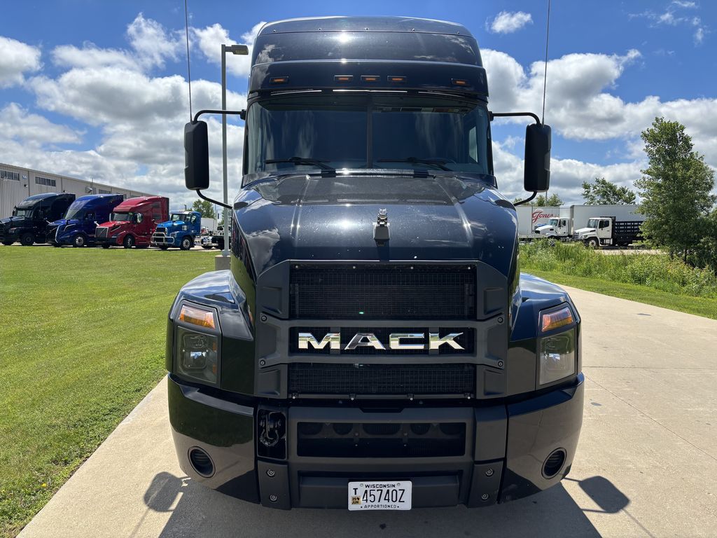 Slide images of 2023 MACK AN64T