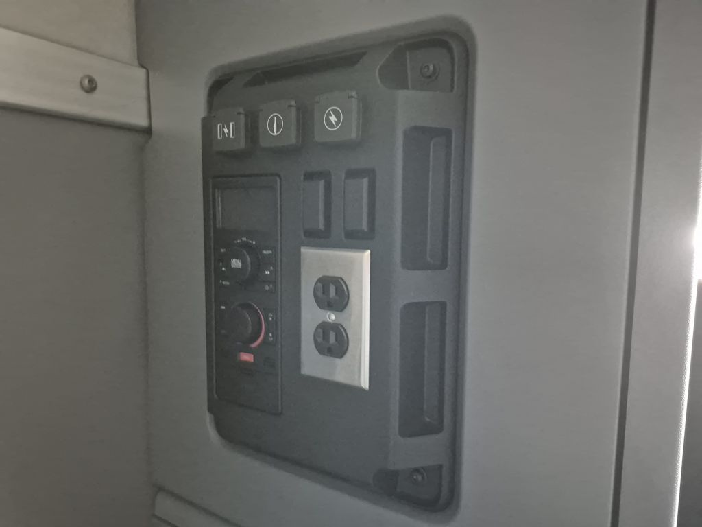 Slide images of 2023 MACK AN64T