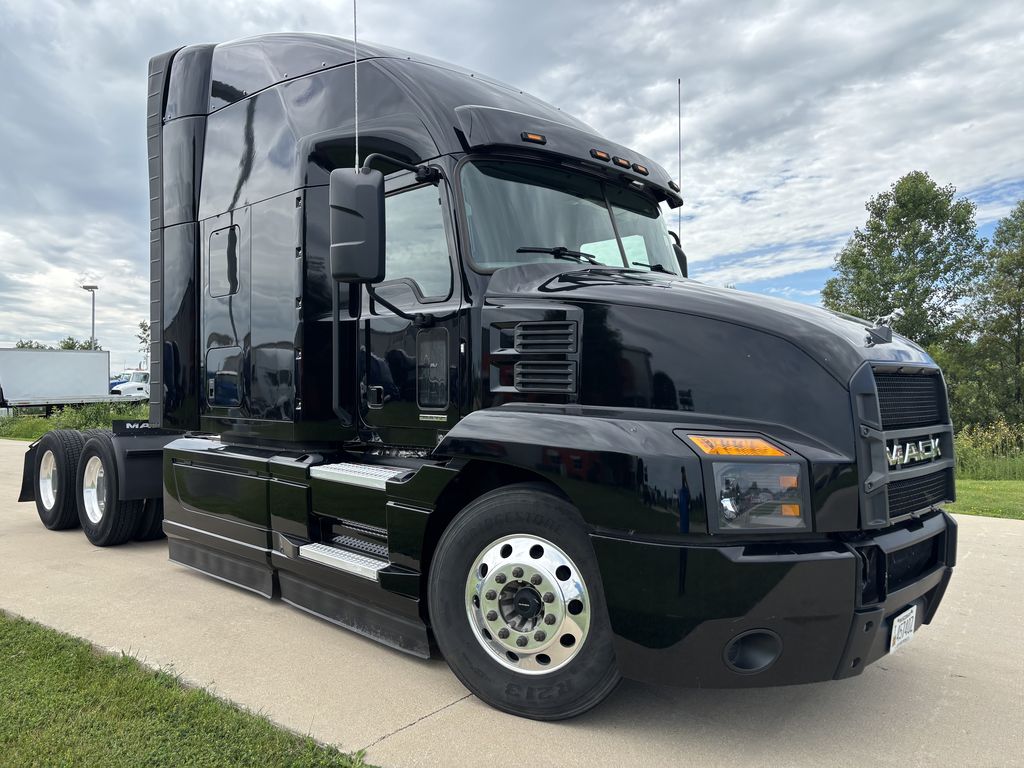 Slide images of 2023 MACK AN64T