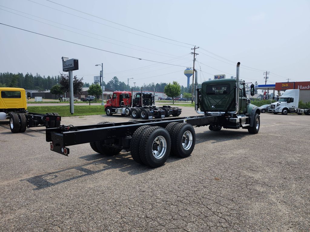 Slide images of 2026 MACK GR64B