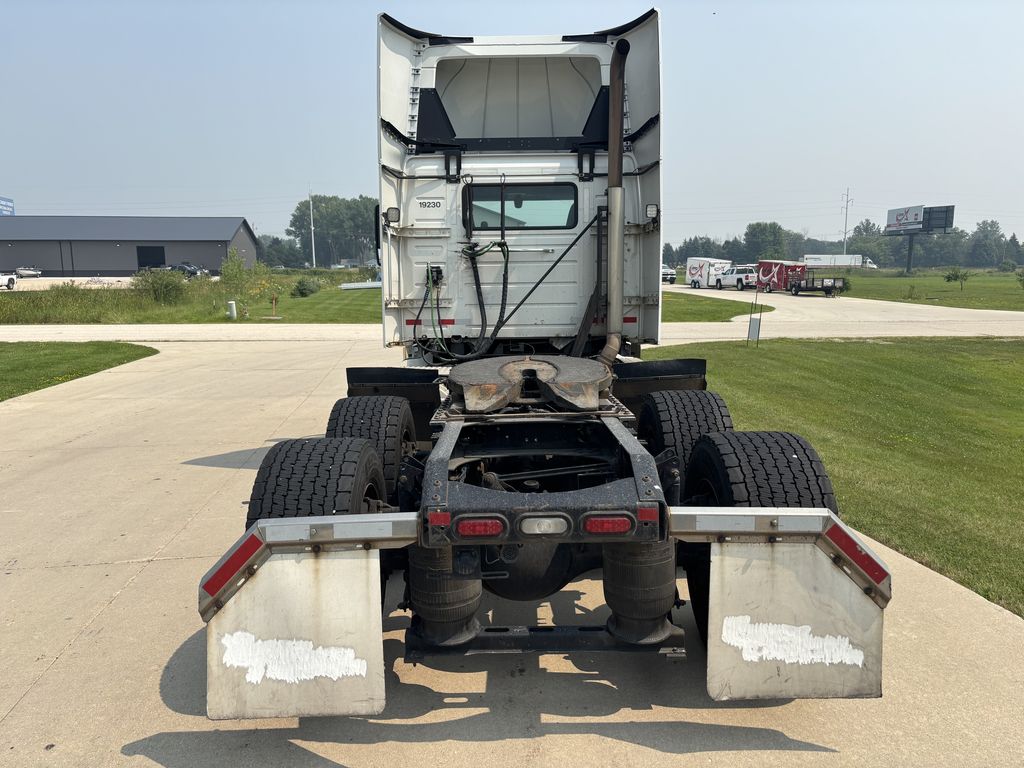 Slide images of 2020 VOLVO VNR