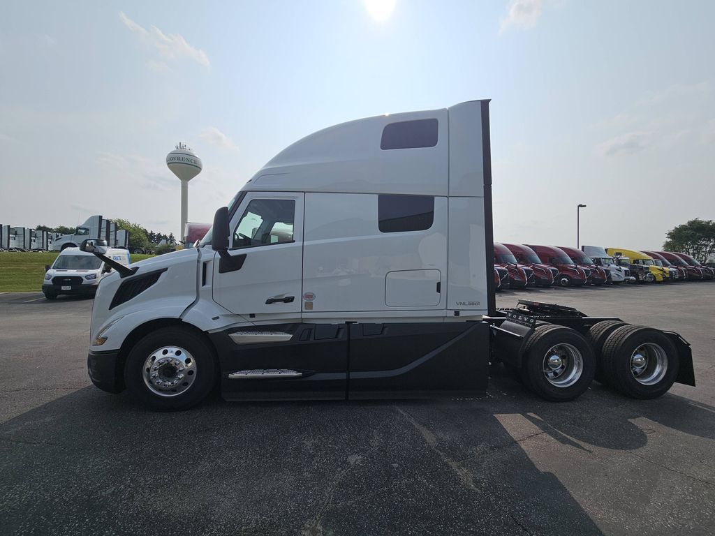 Slide images of 2025 VOLVO VNL64T860
