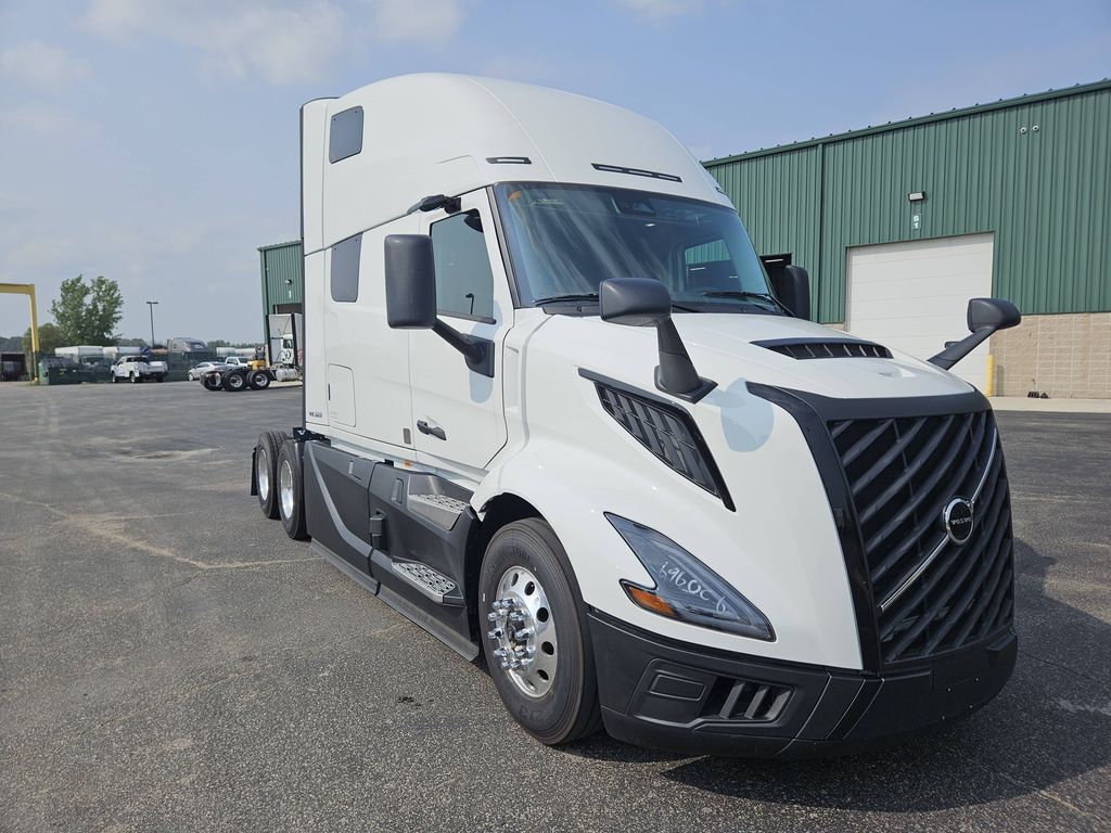 Slide images of 2025 VOLVO VNL64T860