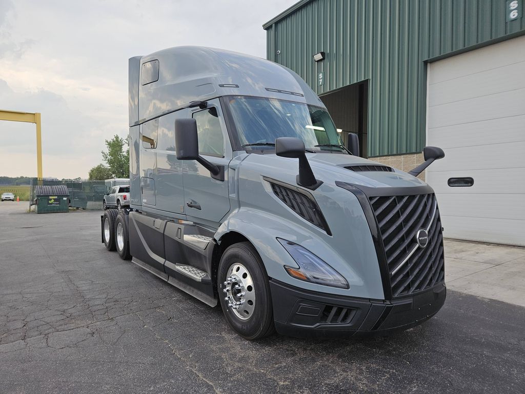 Slide images of 2026 VOLVO VNL64T860