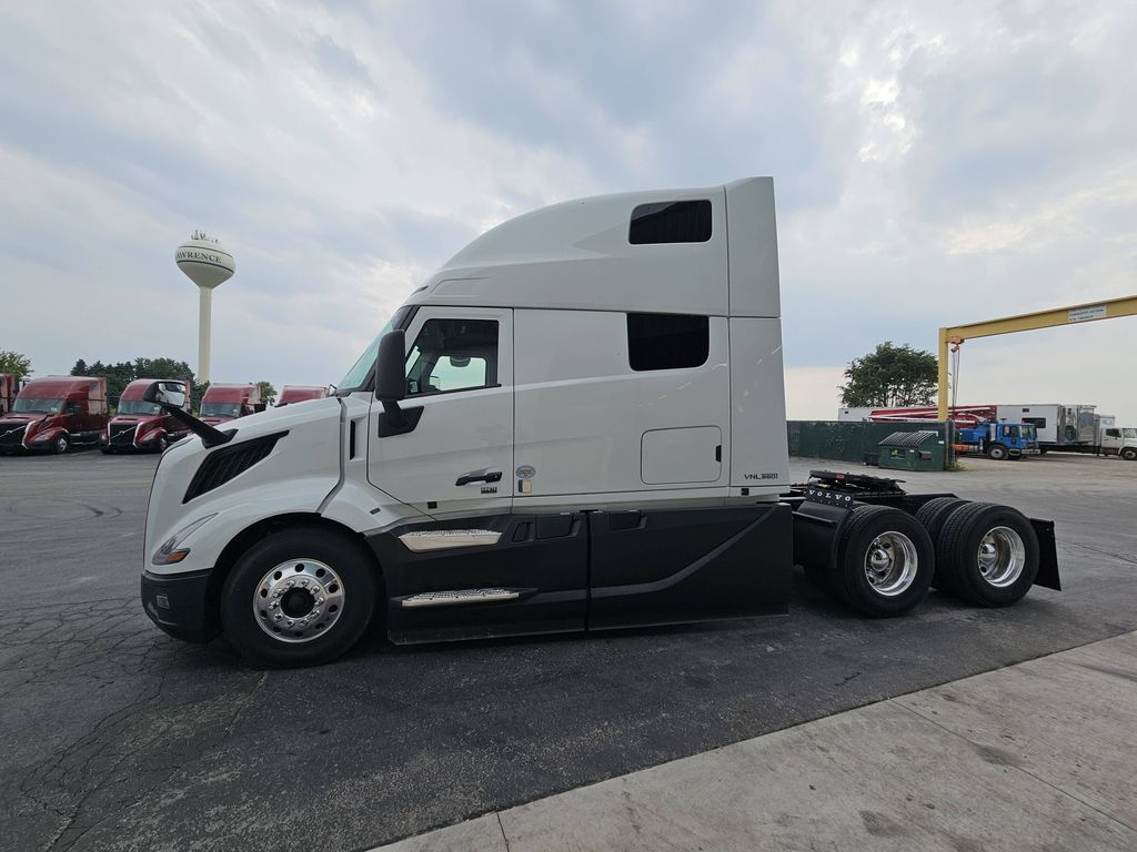 Slide images of 2026 VOLVO VNL64T860
