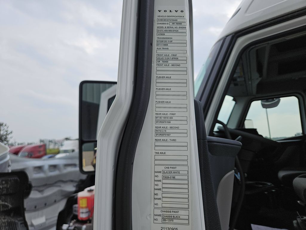 Slide images of 2026 VOLVO VNL64T860
