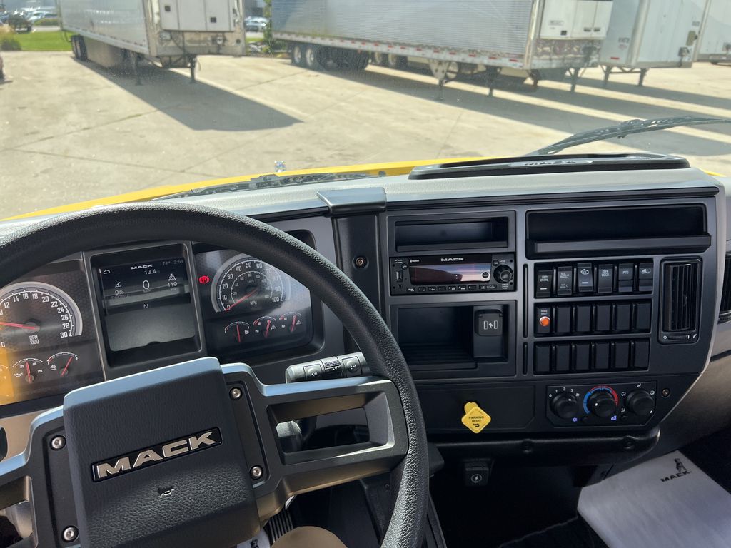 Slide images of 2025 MACK MD642