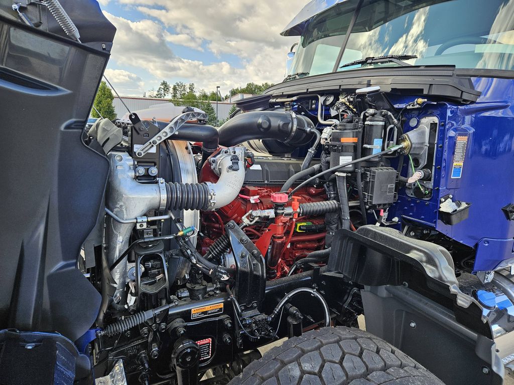 Slide images of 2026 MACK GR64B