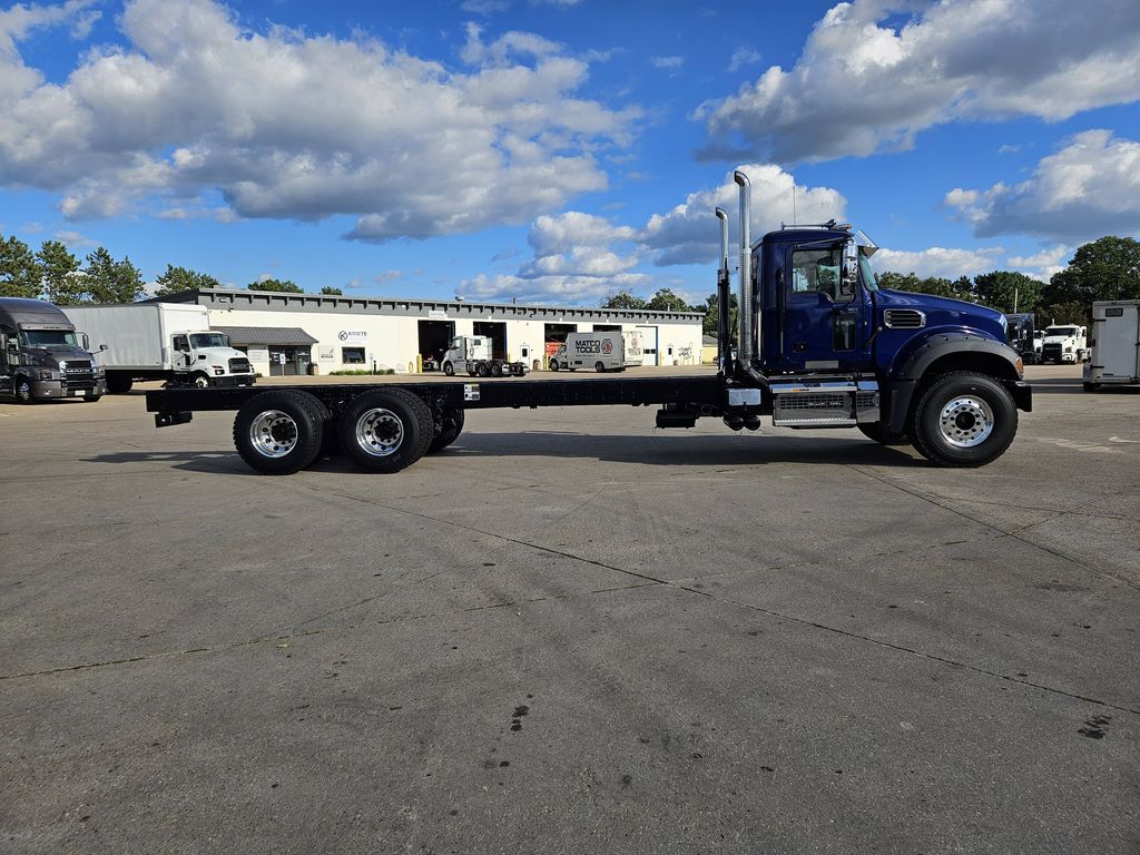 Slide images of 2026 MACK GR64B