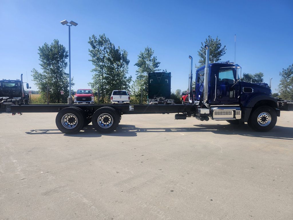 Slide images of 2026 MACK GR64F