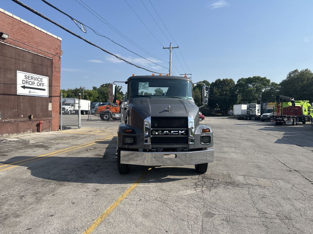 Slide images of 2026 MACK MD642