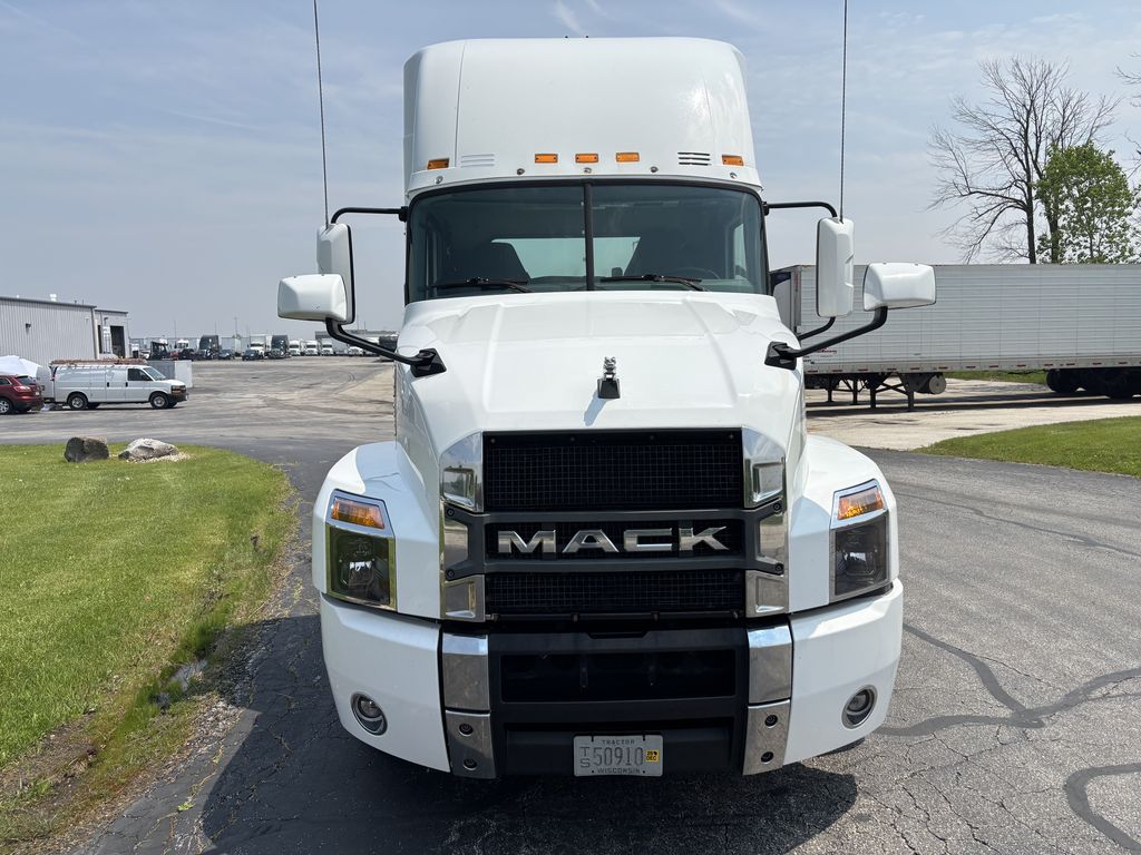 Slide images of 2020 MACK ANTHEM