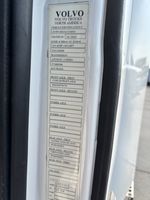 Slide images of 2020 VOLVO VNR