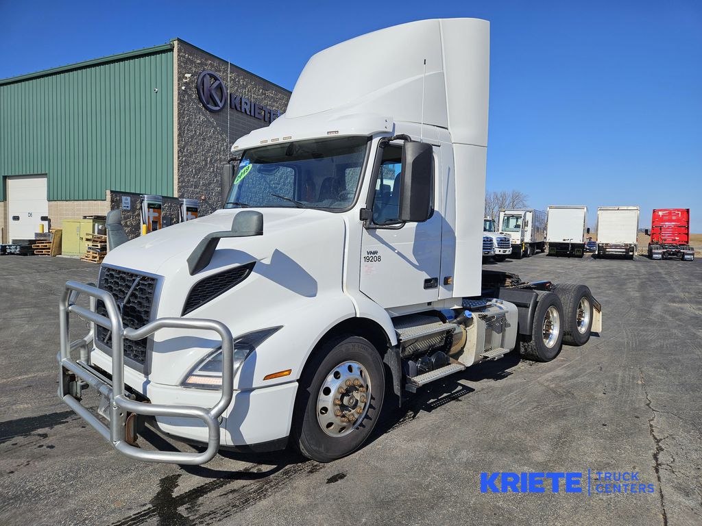 Image of 2019 VOLVO VNR