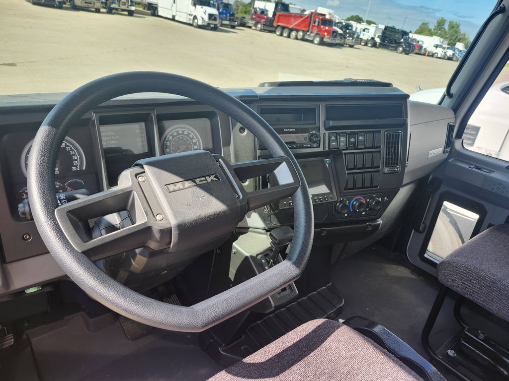 Slide images of 2025 MACK MD642