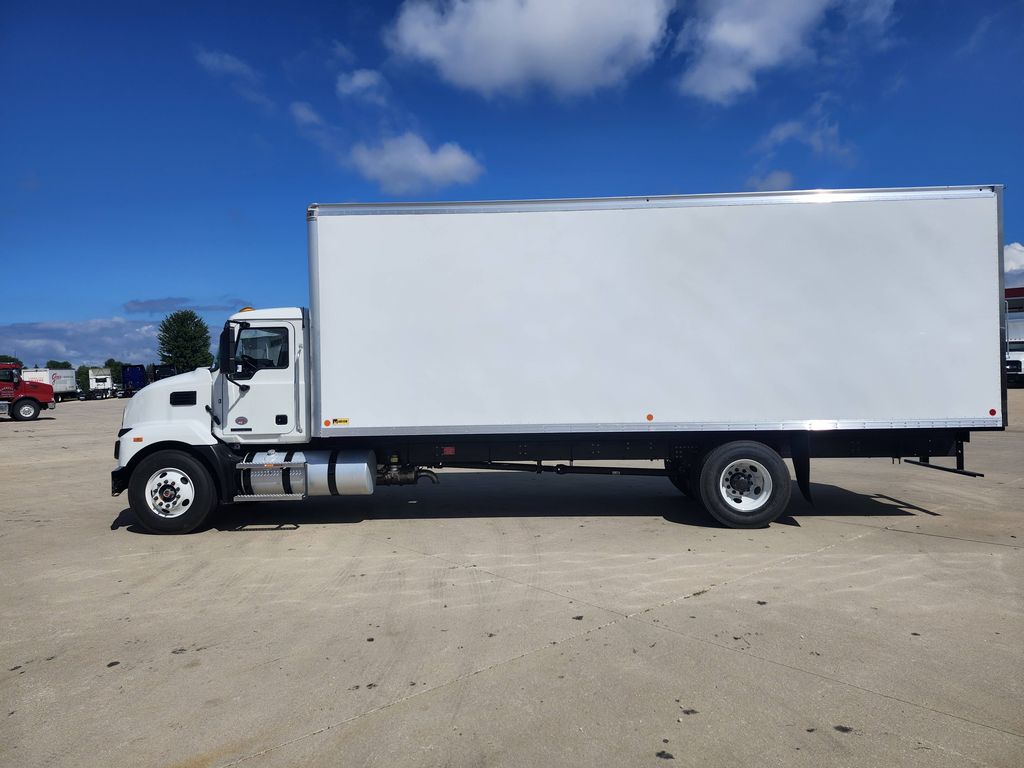 Slide images of 2025 MACK MD642
