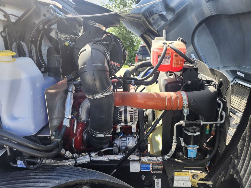 Slide images of 2025 MACK MD642