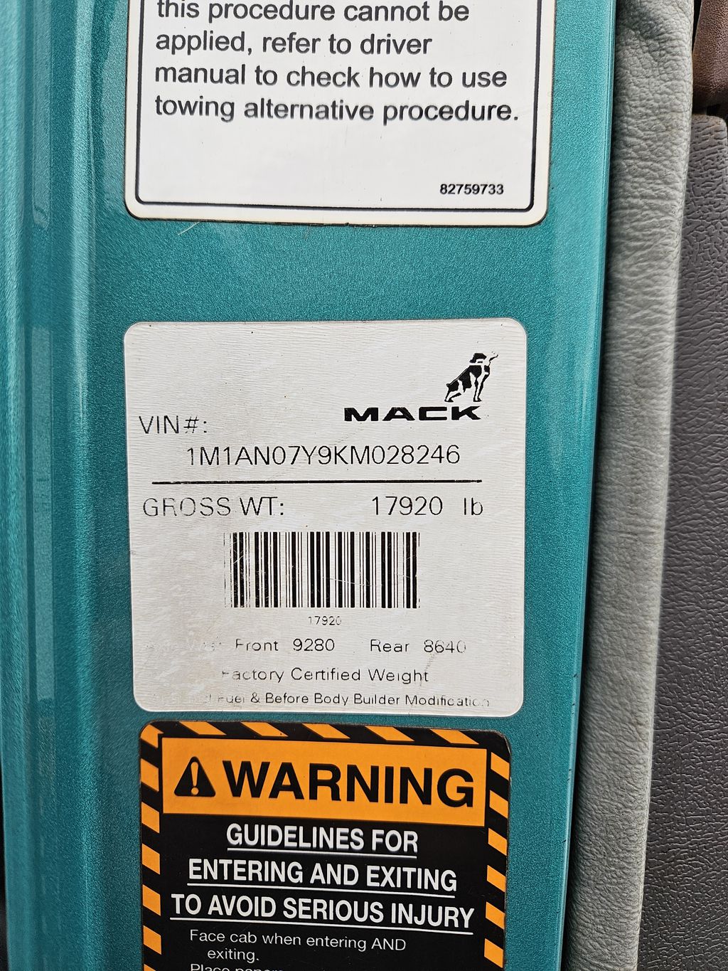 Slide images of 2019 MACK 600